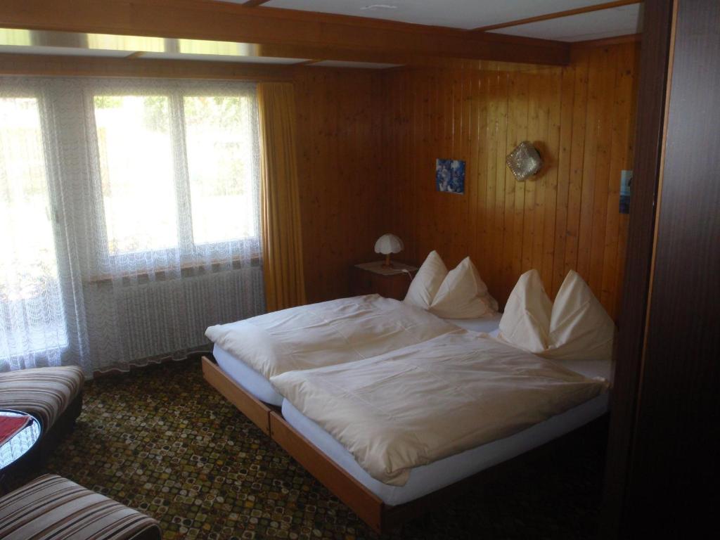 Hotel Milan B&B Ringgenberg Quarto foto